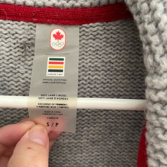 Hudson Bay Vancouver Olympic wool sweater - Picture 3 of 7